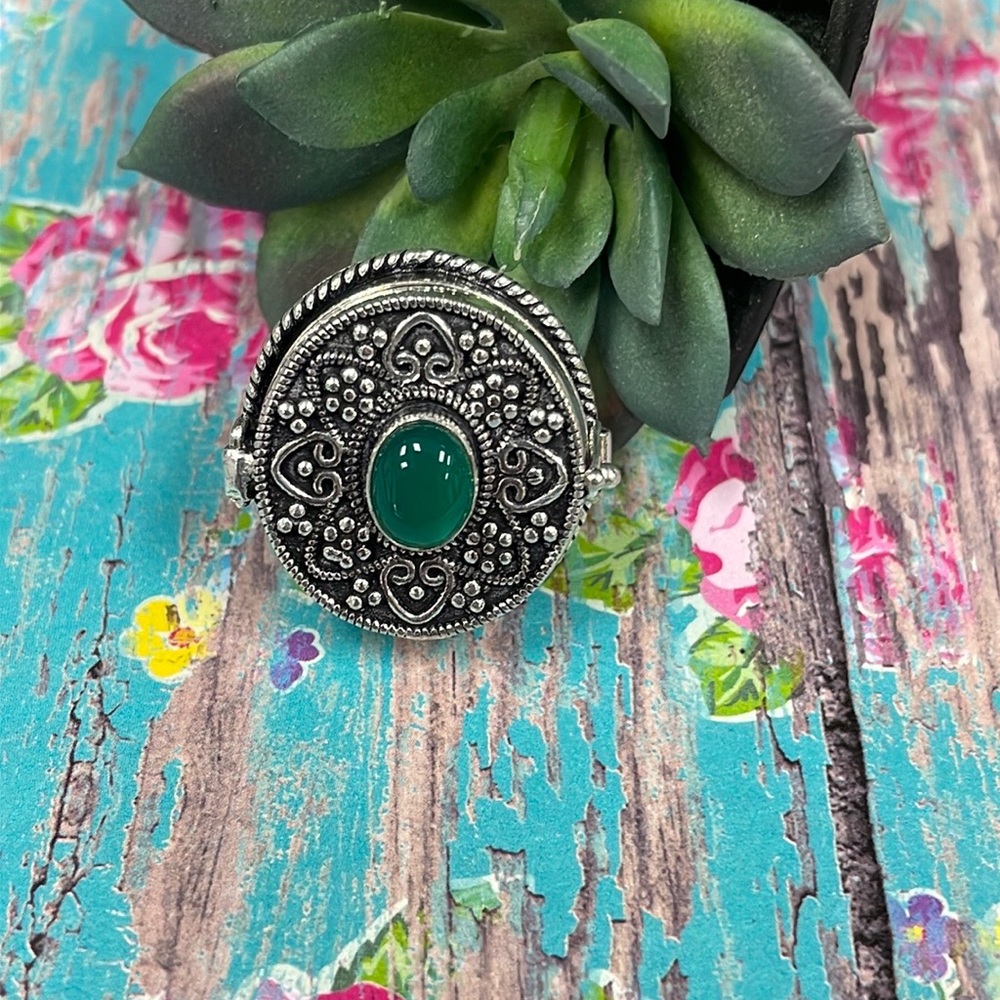 Green Chalcedony Poison Ring - image 1